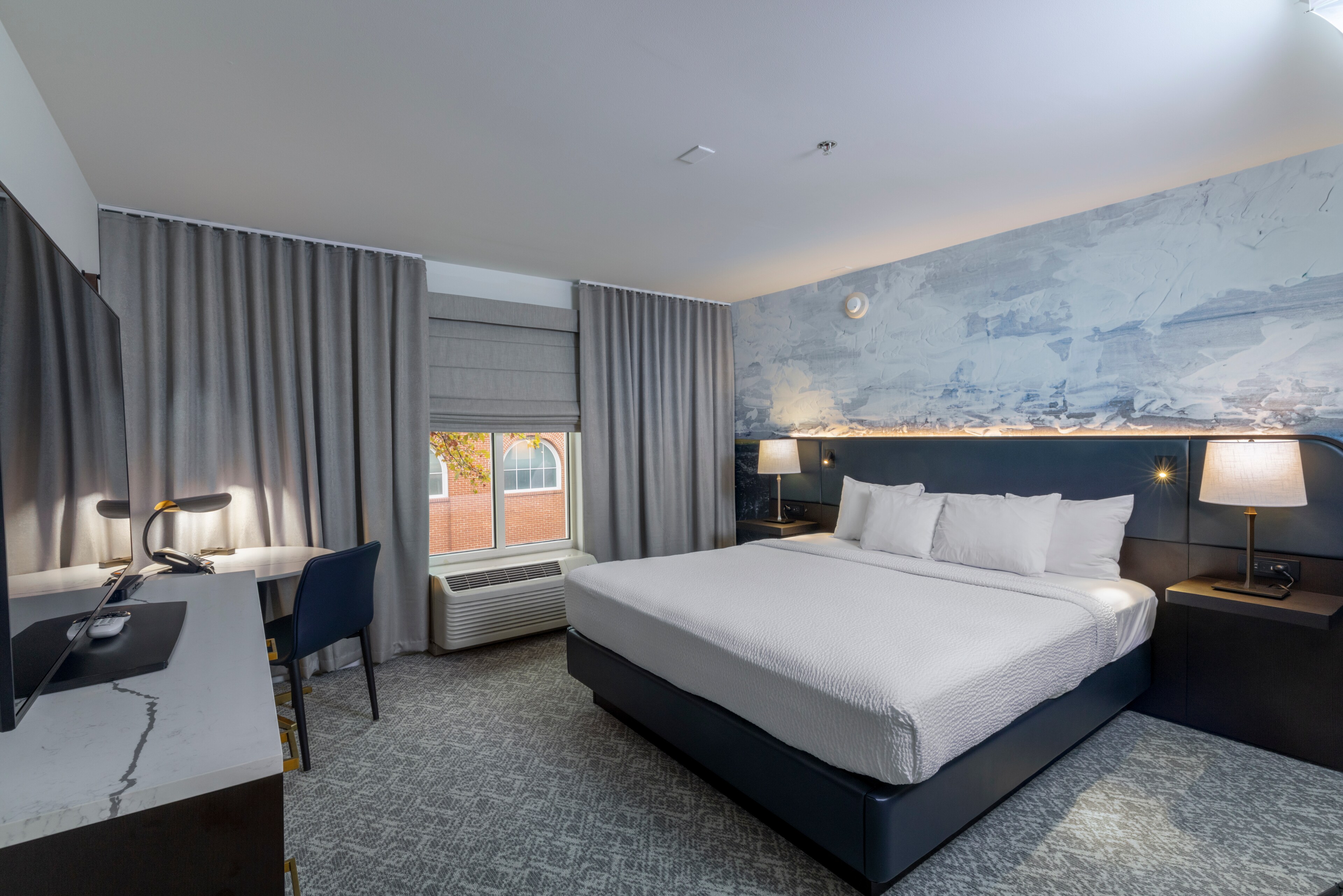Spaces guest room facilities available at Ohioan Hotel, Lewis Center