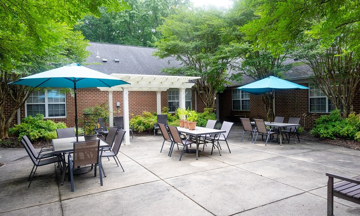 Manor Senior Care Commonwealth Senior Living