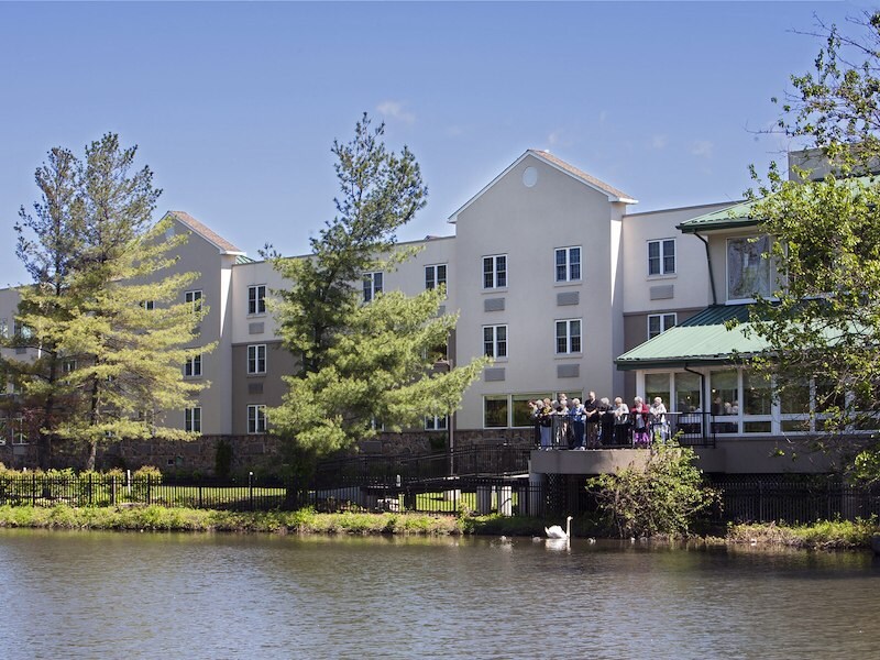 Life at Commonwealth Senior Living at Willow Grove