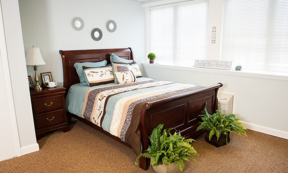 Senior Living Perfection at Farnham Commonwealth SL