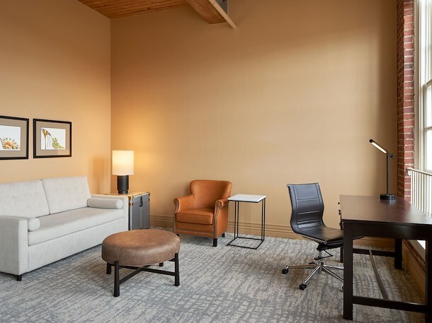 King Suite at Craddock Terry Hotel, Lynchburg-Virginia