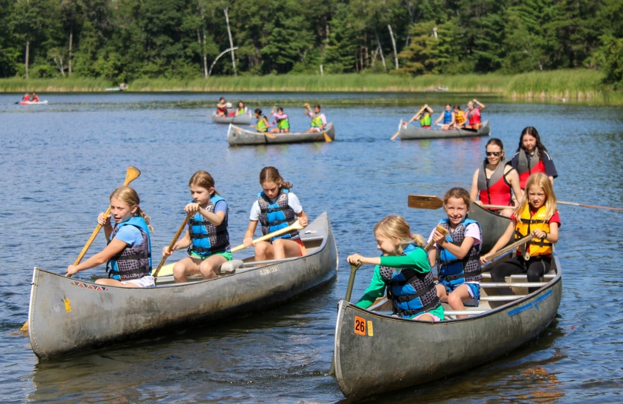 Camp Lake Hubert girls canoeing
