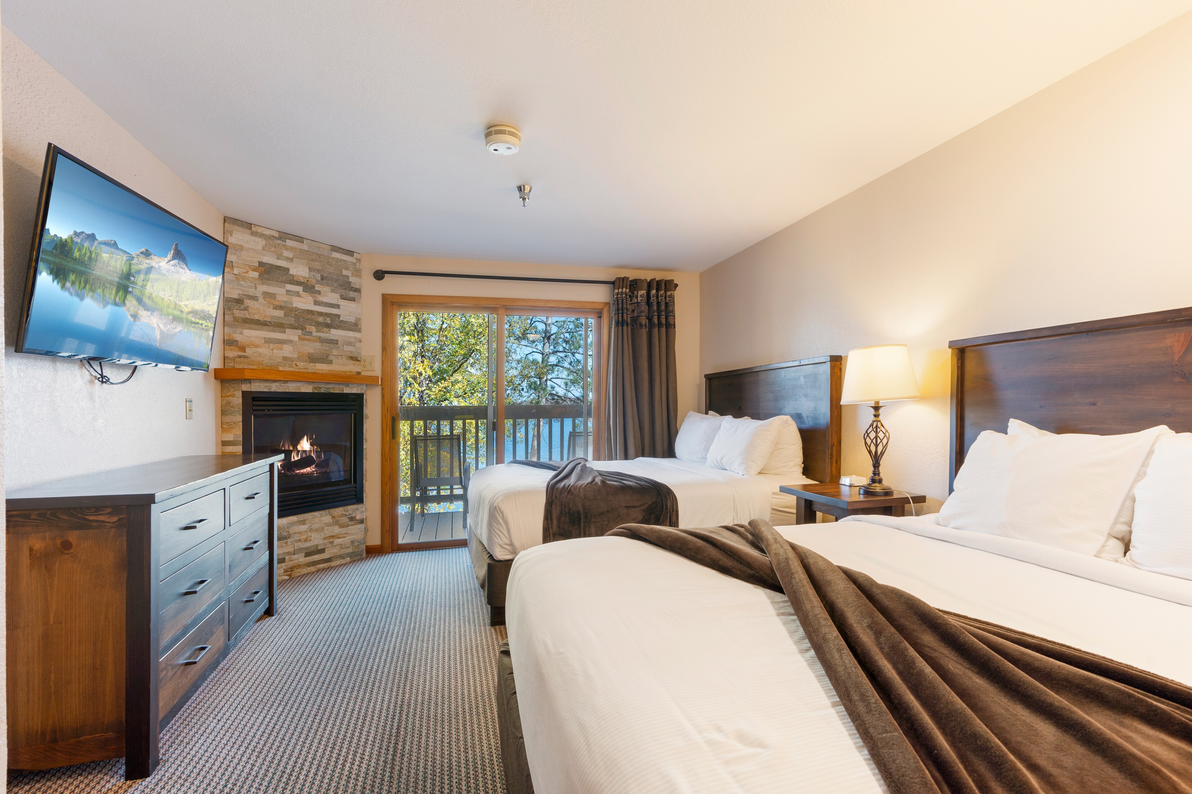 Lakeview Lodge Rooms