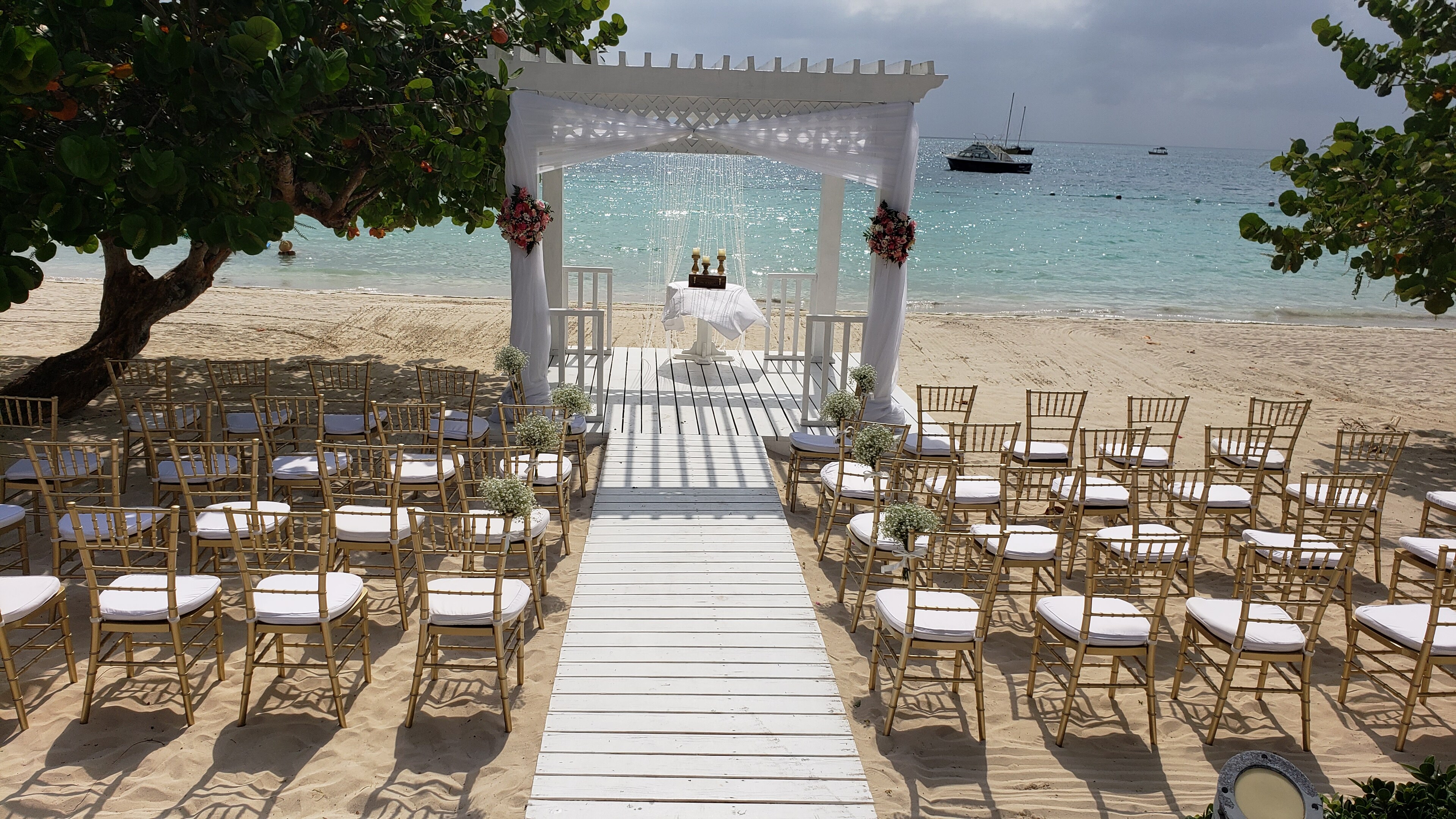 Azul beach resort wedding packages | Honestweddingadvice.com