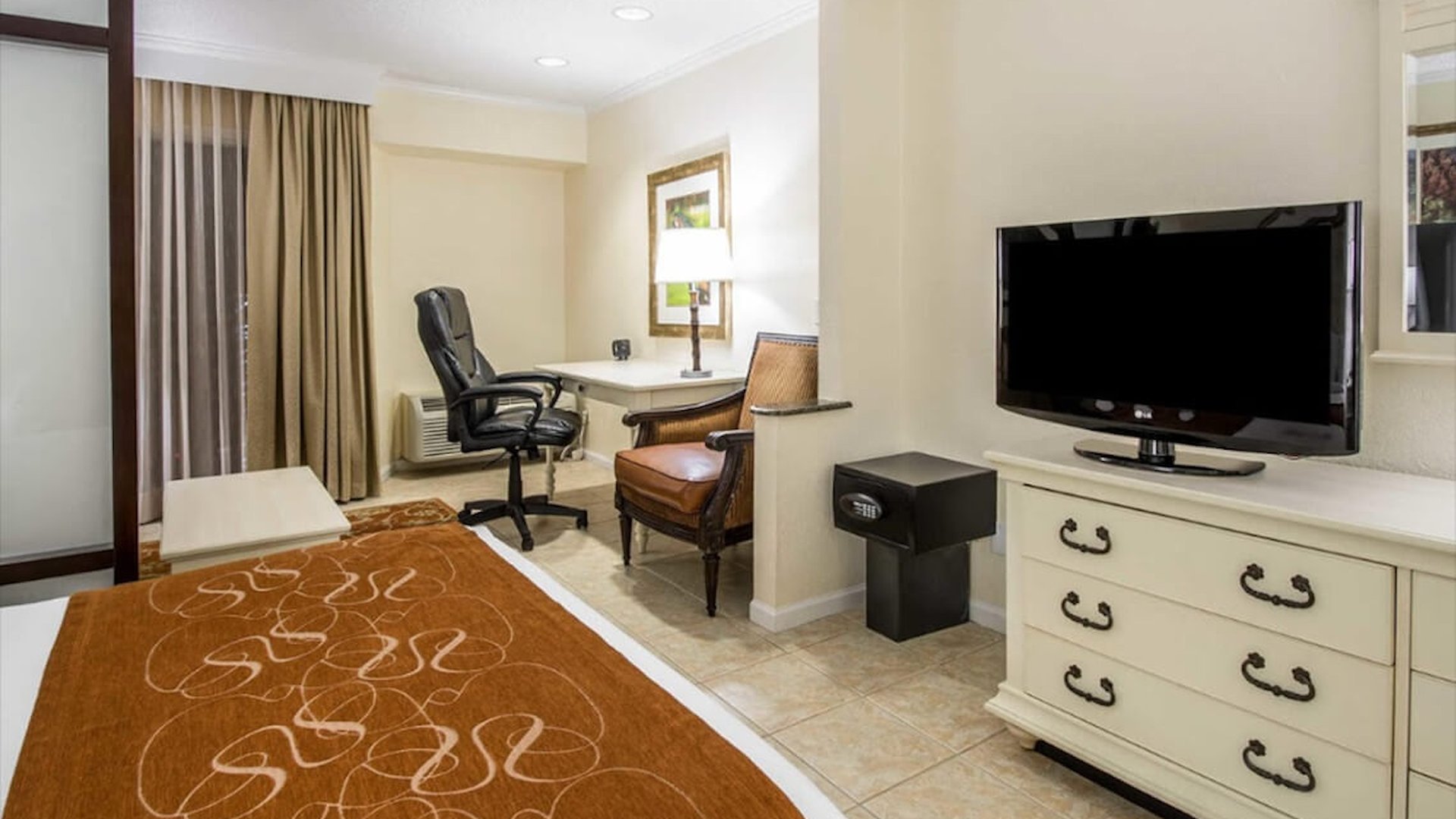 Comfort Suites Paradise Island Bahamas Wedding Packages | Destination