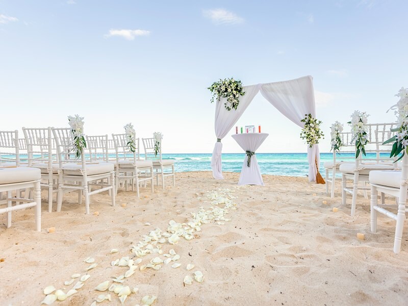 Hilton cancun mar caribe all inclusive resort venues