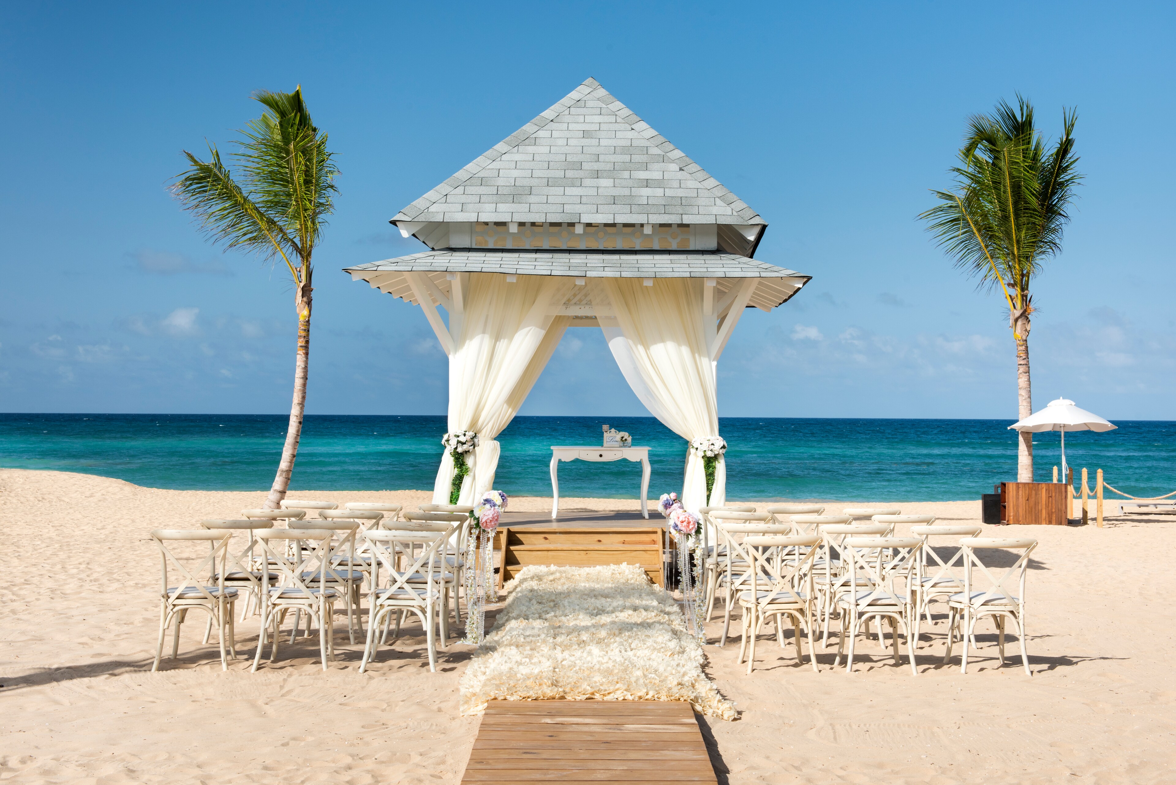 Weddings at Nickelodeon Hotels & Resorts