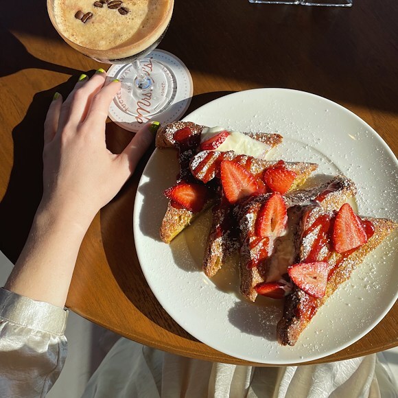 Weekend Brunch at Mrs. Ps Bar and Kitchen