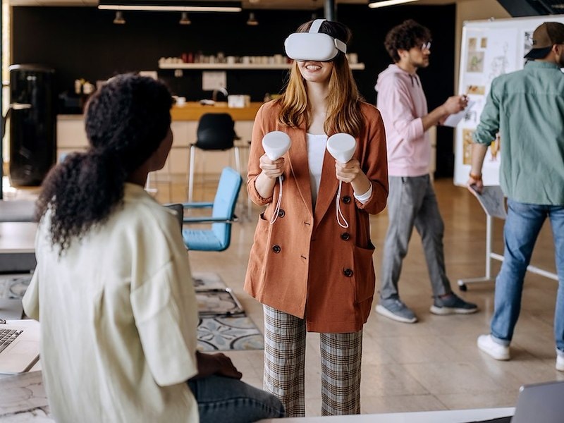 Get Ahead of the Curve! 2023 Meeting Trends To Look Out For