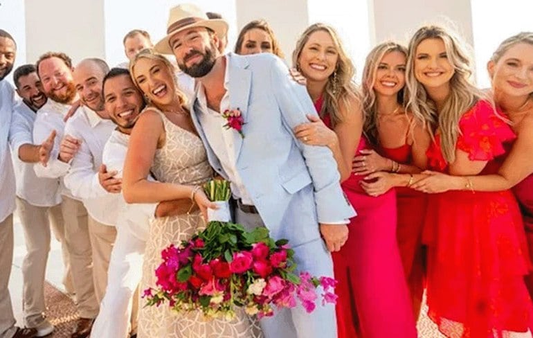 8 CREATIVE WAYS TO WELCOME YOUR WEDDING GUESTS