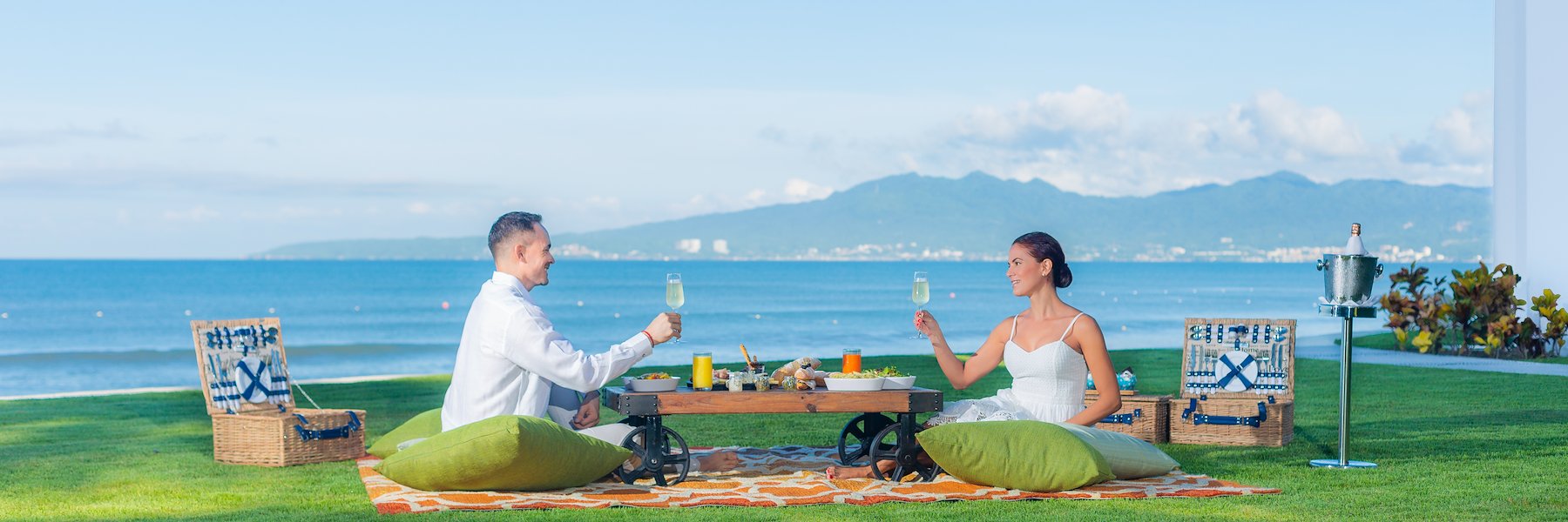 Lover's Picnic at Grand Velas Riviera - Nuevo Vallarta Nayarit