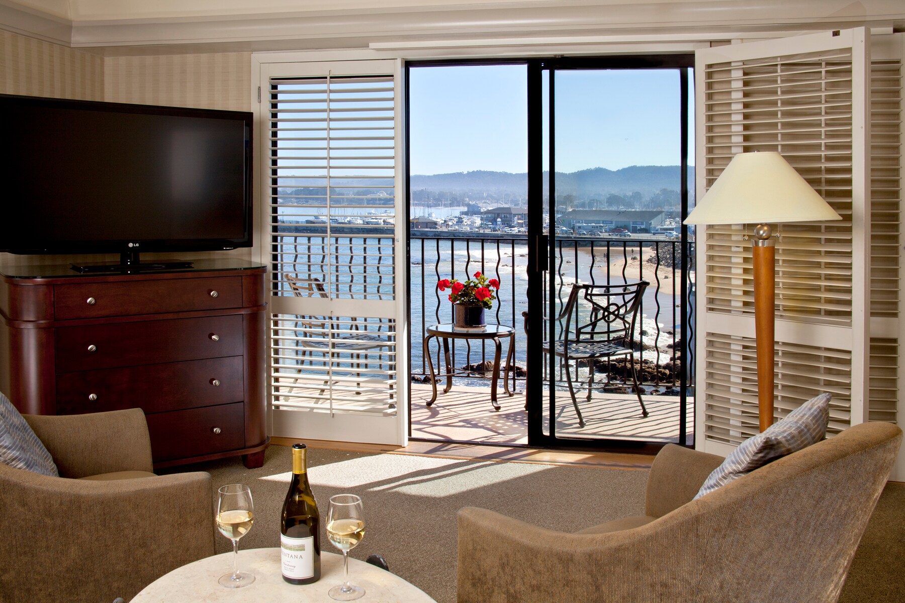 About and Amenities At Inns of Monterey, California, United States