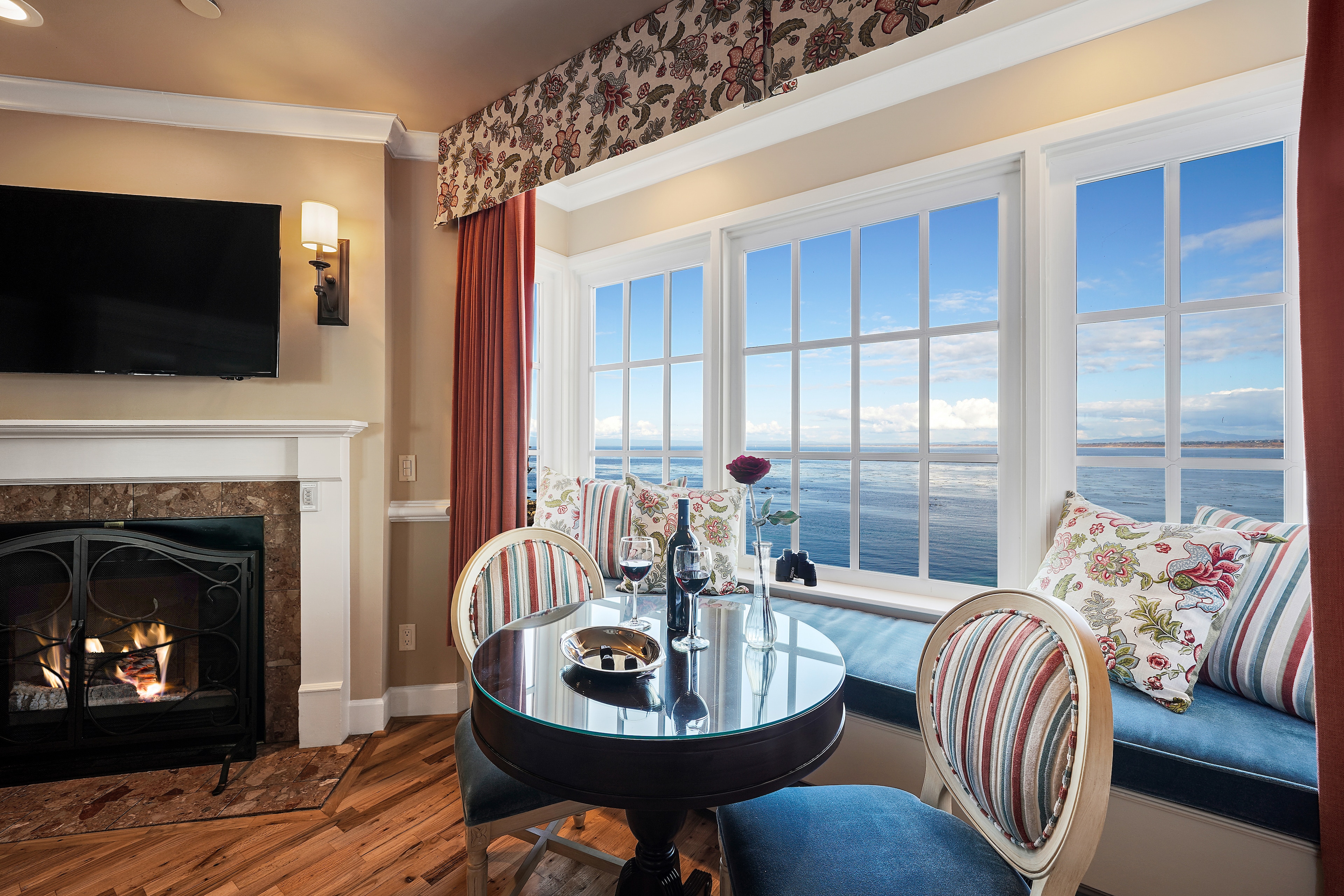 About and Amenities At Inns of Monterey, California, United States