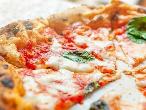 Dining facility available at Holiday Inn Oceanfront Ocean City