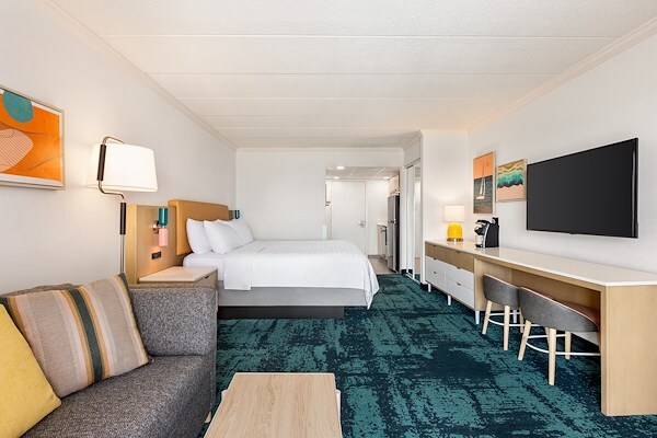 Unforgettable Stays at Holiday Inn Oceanfront