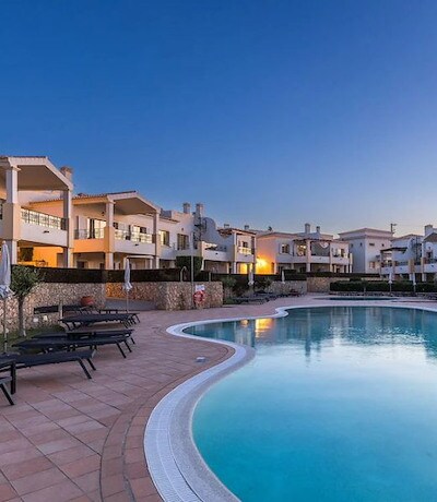 Oferta Especial no NAU Salema Beach Village no Algarve