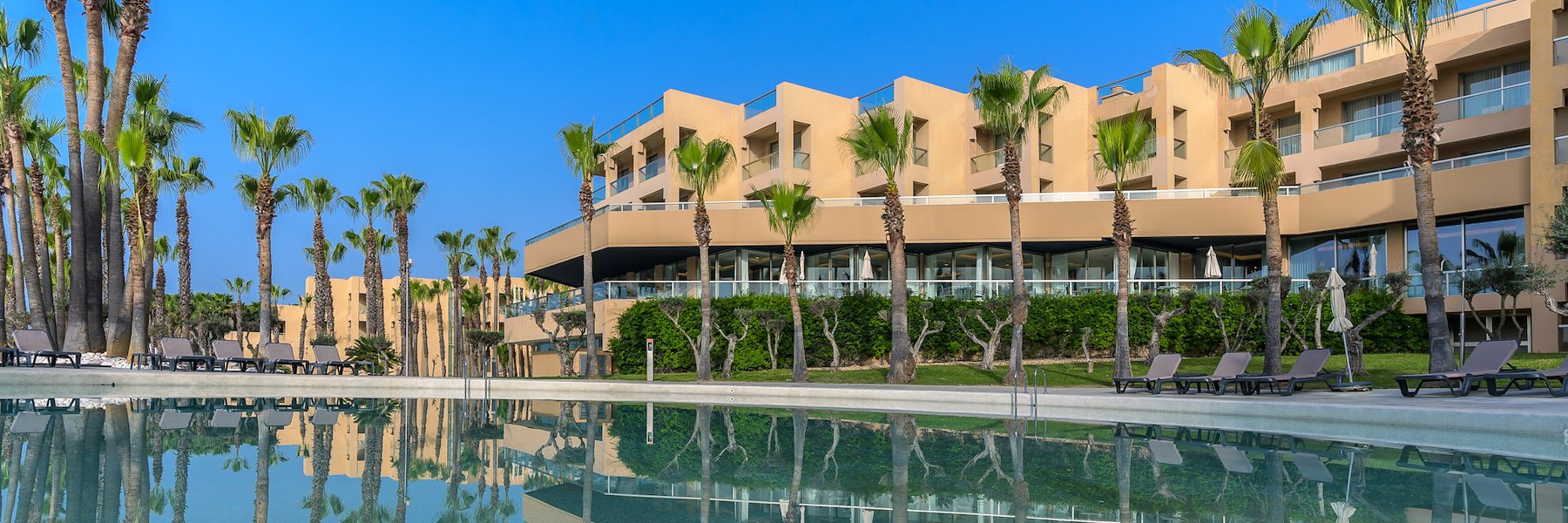 Pool view of the all-inclusive hotel São Rafael Suites