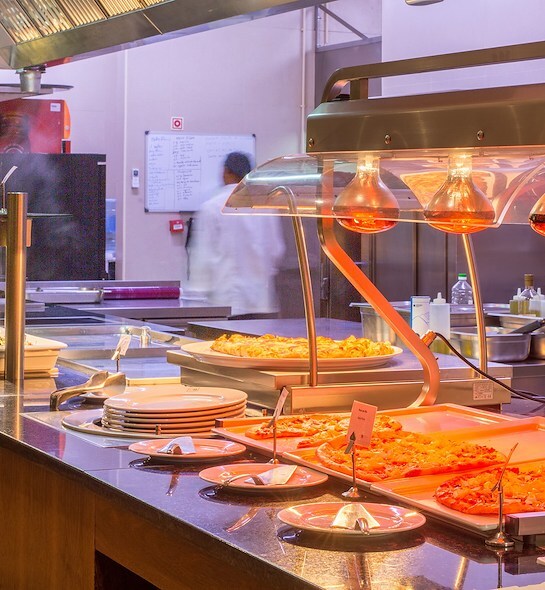 Enjoy the buffet style system in restraunts and bars at Nau Salgados Palm Village