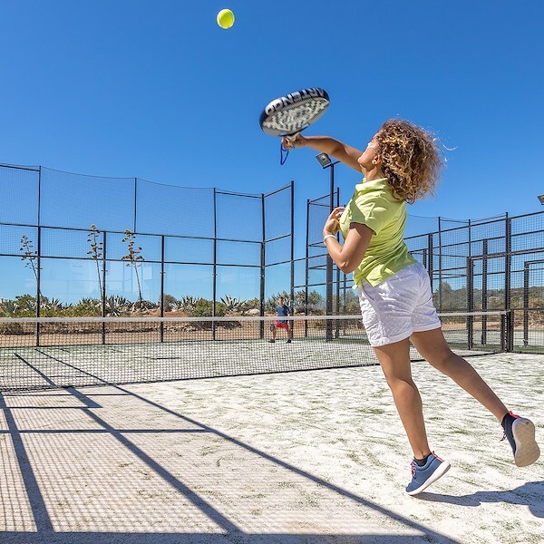 Holidays with padel included