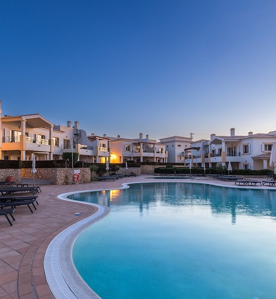 With pool snack bar to enjoy your stay to the fullest at Salema Beach Village