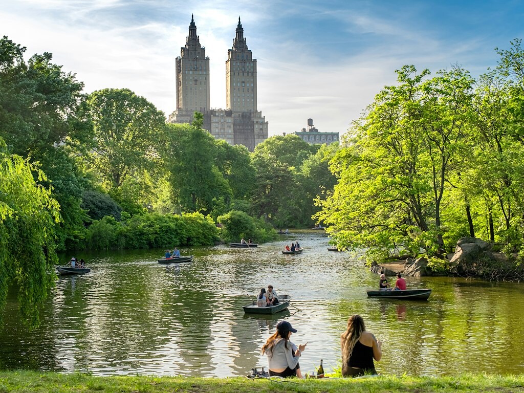 Two People Enjoying a Summer Day in the Heart of NYC - Central Park 