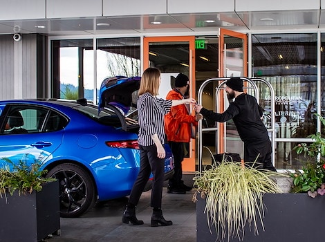 Does the Hotel offer parking?