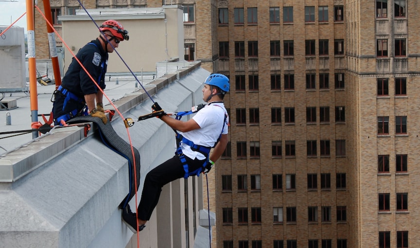 IBC Bank Rappels for Wishes at Over the Edge' Fundraiser Benefiting the Children of Boysville