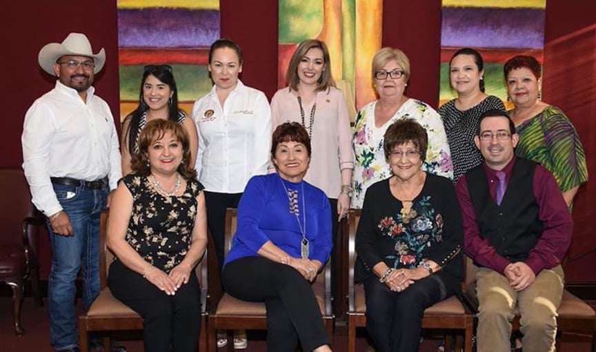 IBC BANK-EAGLE PASS HOSTS AMISTAD AMBASSADORS COMMITTEE OF DEL RIO HISPANIC CHAMBER OF COMMERCE