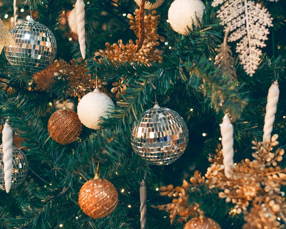 christmas tree decor with disco ball baubles