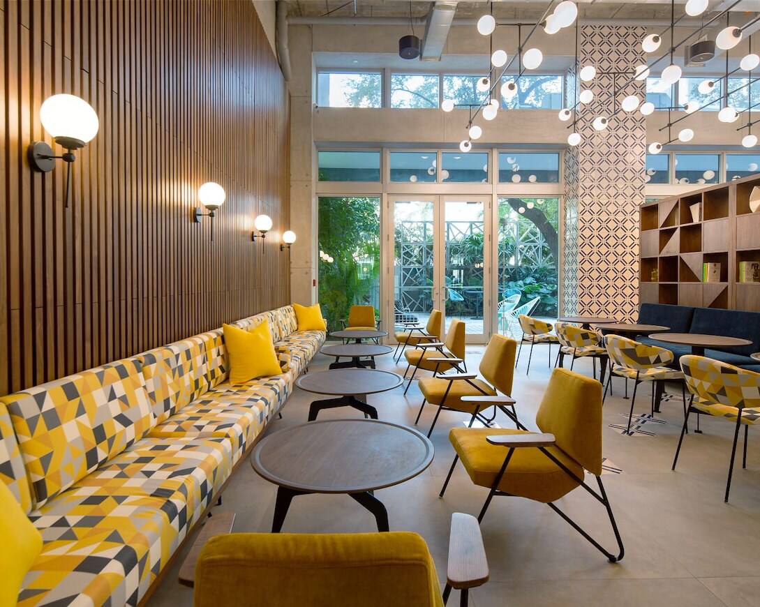 Bar and lounge at Hotel Indigo Miami Brickell