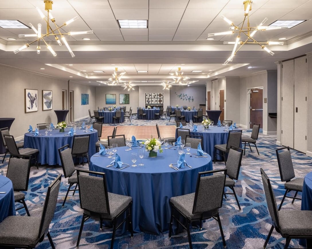 weddings-Crowne Plaza Fort Myers at Bell Tower Shops