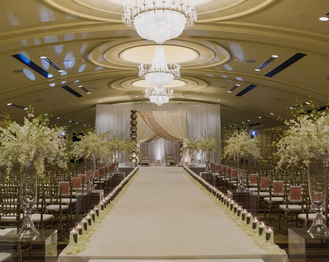 weddings-Crowne Plaza Louisville Airport Expo Center