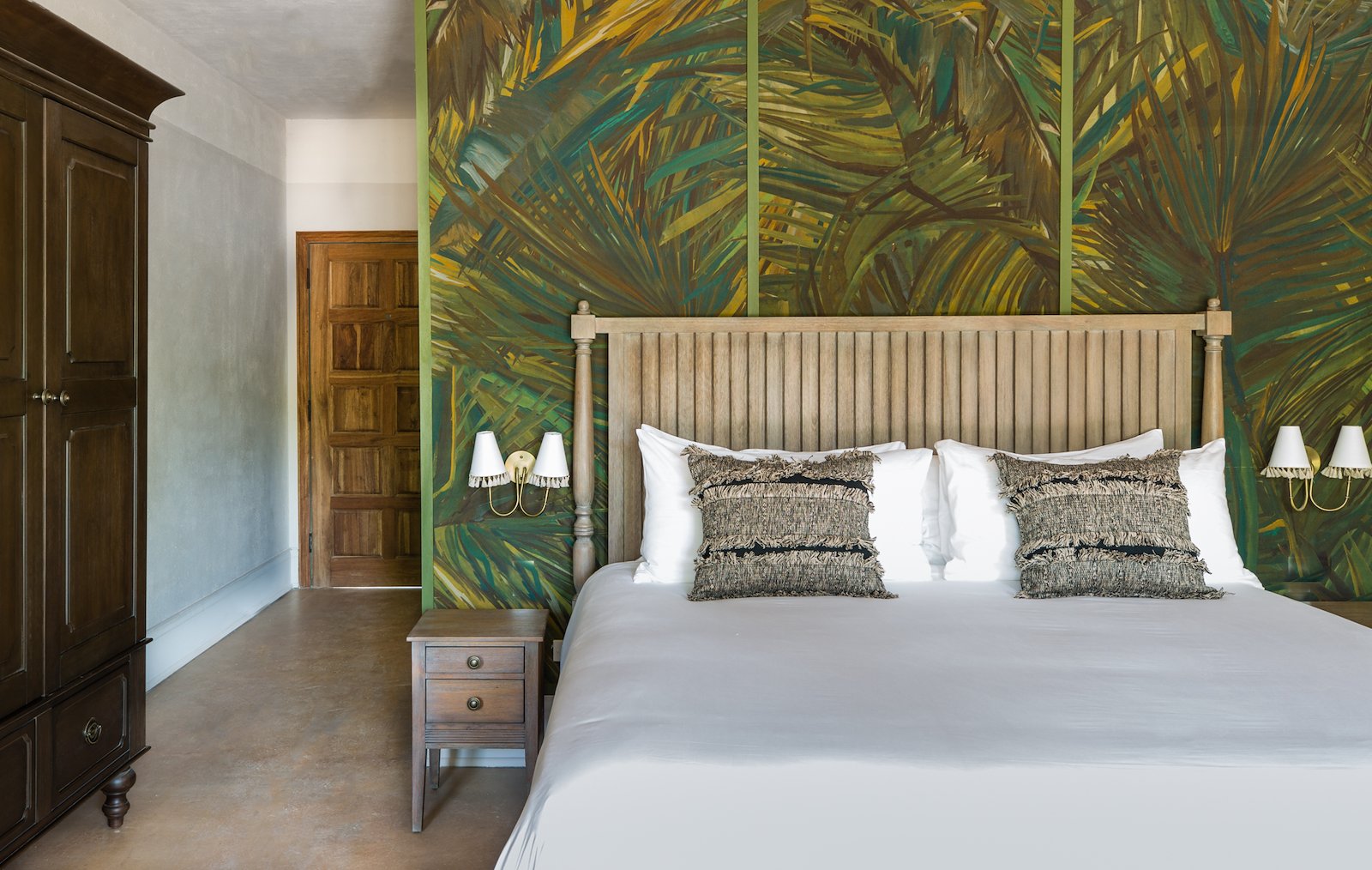 Deluxe Room with king bed at Itz'ana Resort, Belize therapist CE retreat