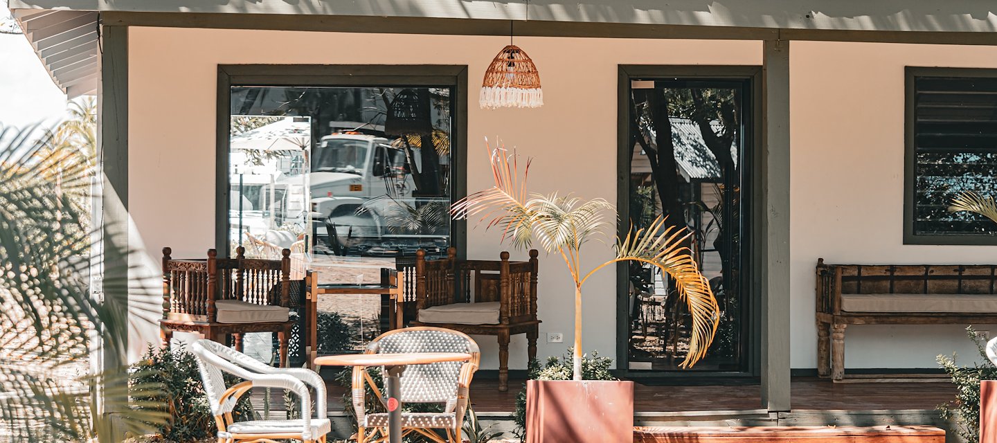 A relaxed spot to enjoy coffee, ice cream, pastries, and desserts throughout the day