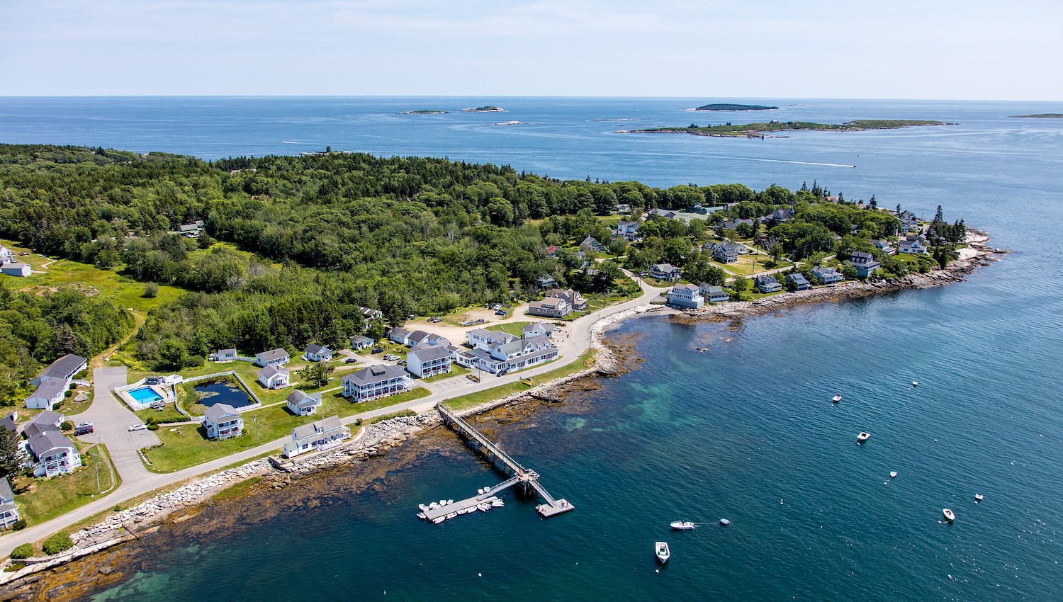 Waterfront Hotel Rooms in Boothbay Harbor, ME