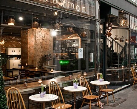 Uncommon Grounds Coffee & Tea 