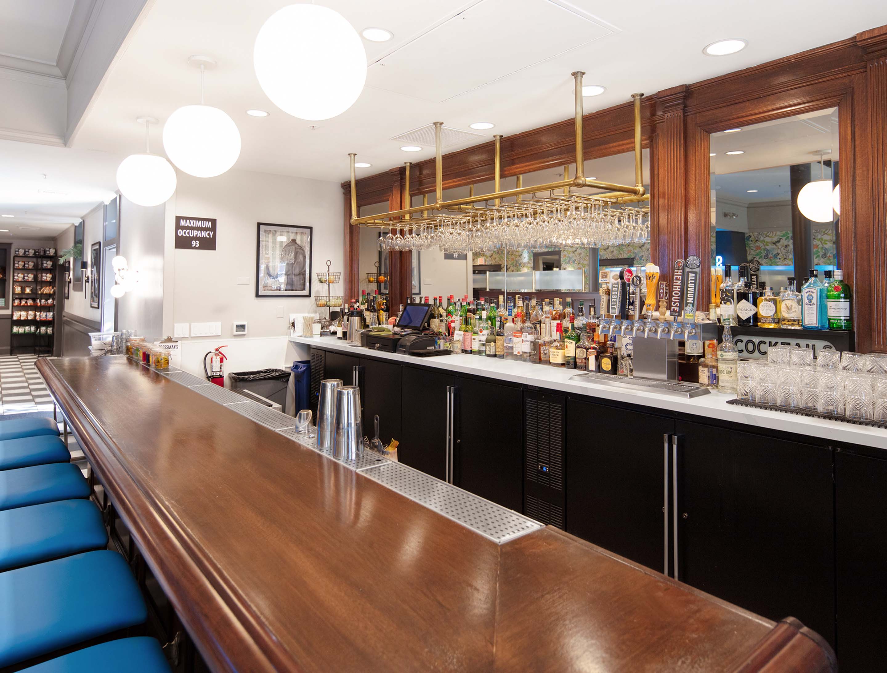 Grossman's Bar Facilities at Hotel La Rose