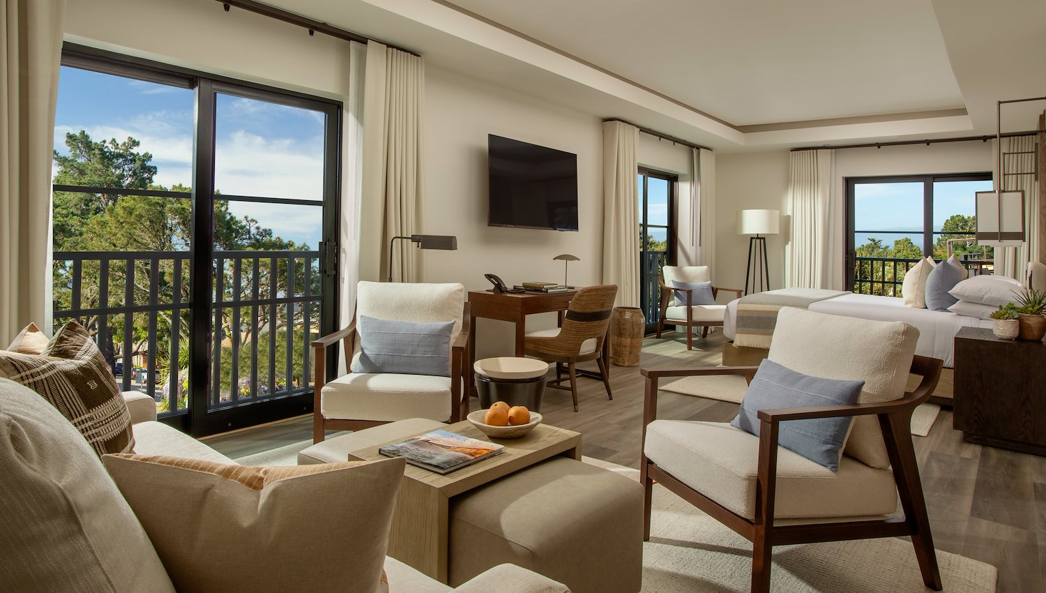 Premium Balcony at Stilwell Hotel