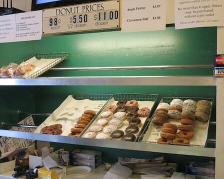 Martha's Vineyard Gourmet Cafe + Bakery 