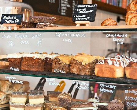 Moonakis Cafe 