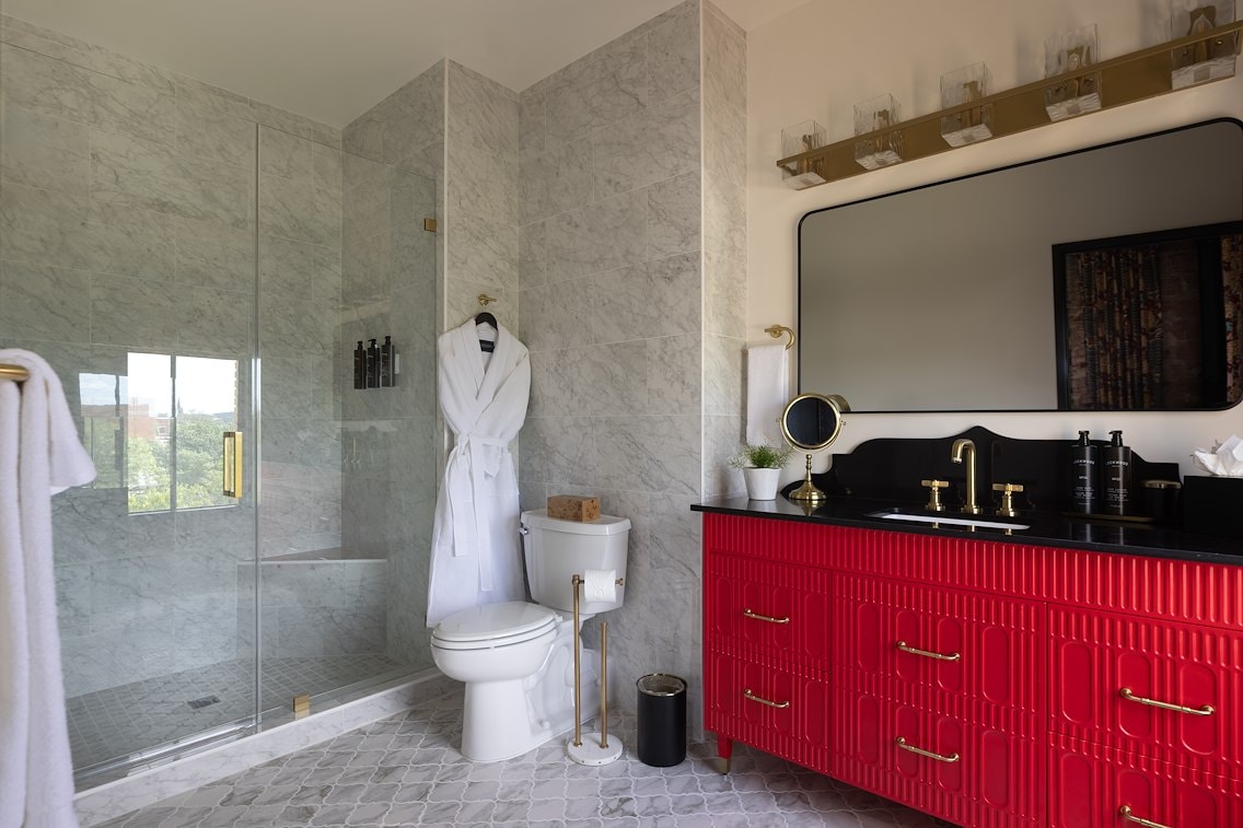 Corner Suite
