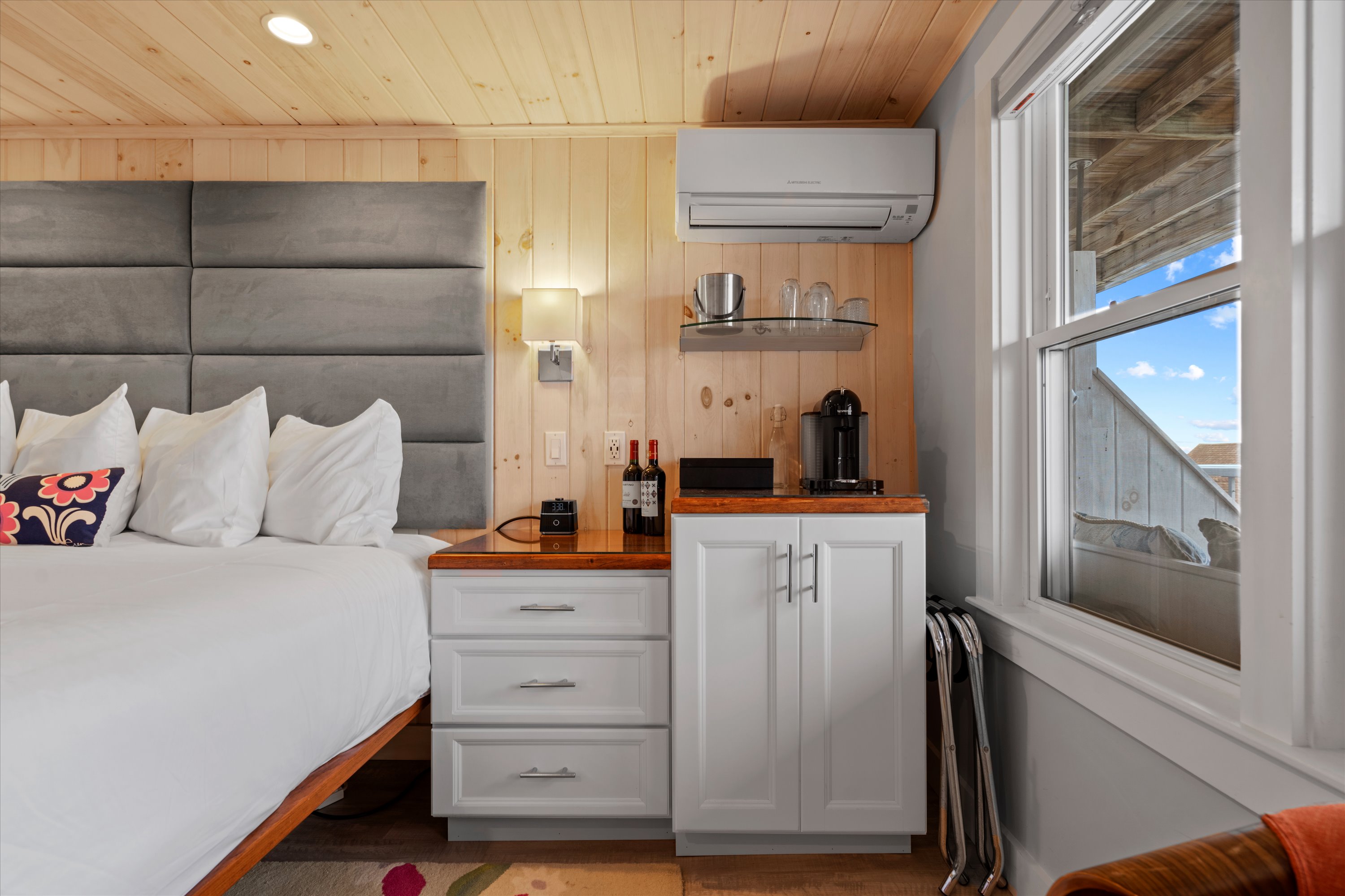 Topside Inn - A Boothbay Harbor Boutique Hotel in Maine