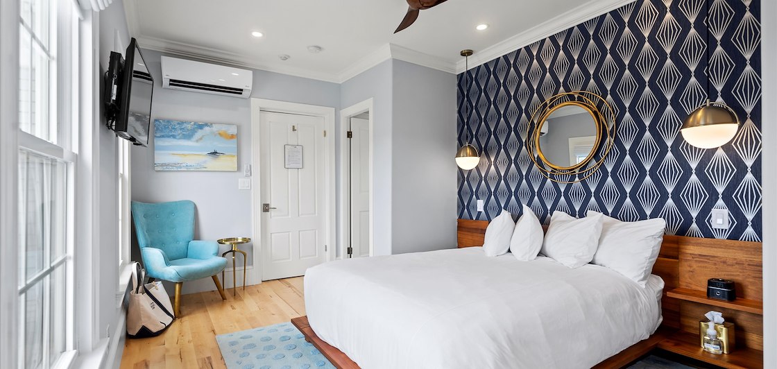 Topside Inn Topside Inn - A Boothbay Harbor Boutique Hotel in Maine