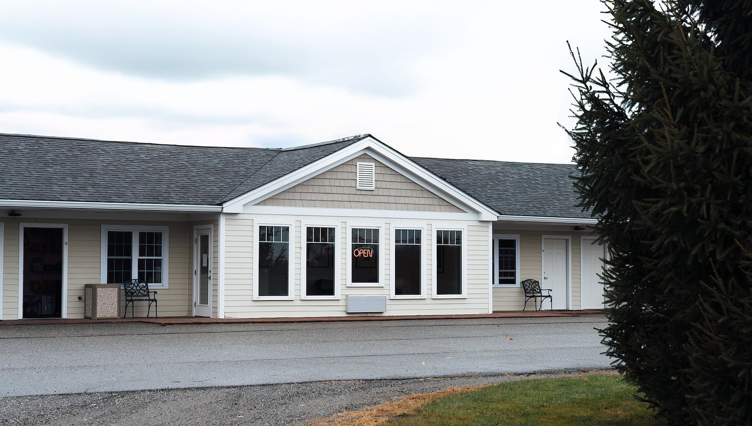 Welcome to Yankee Clipper Motel