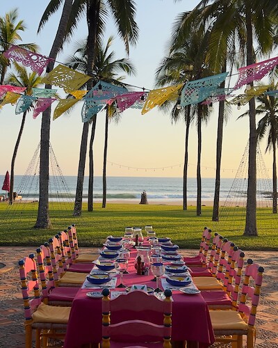 Celebrate the Holidays at Las Alamandas