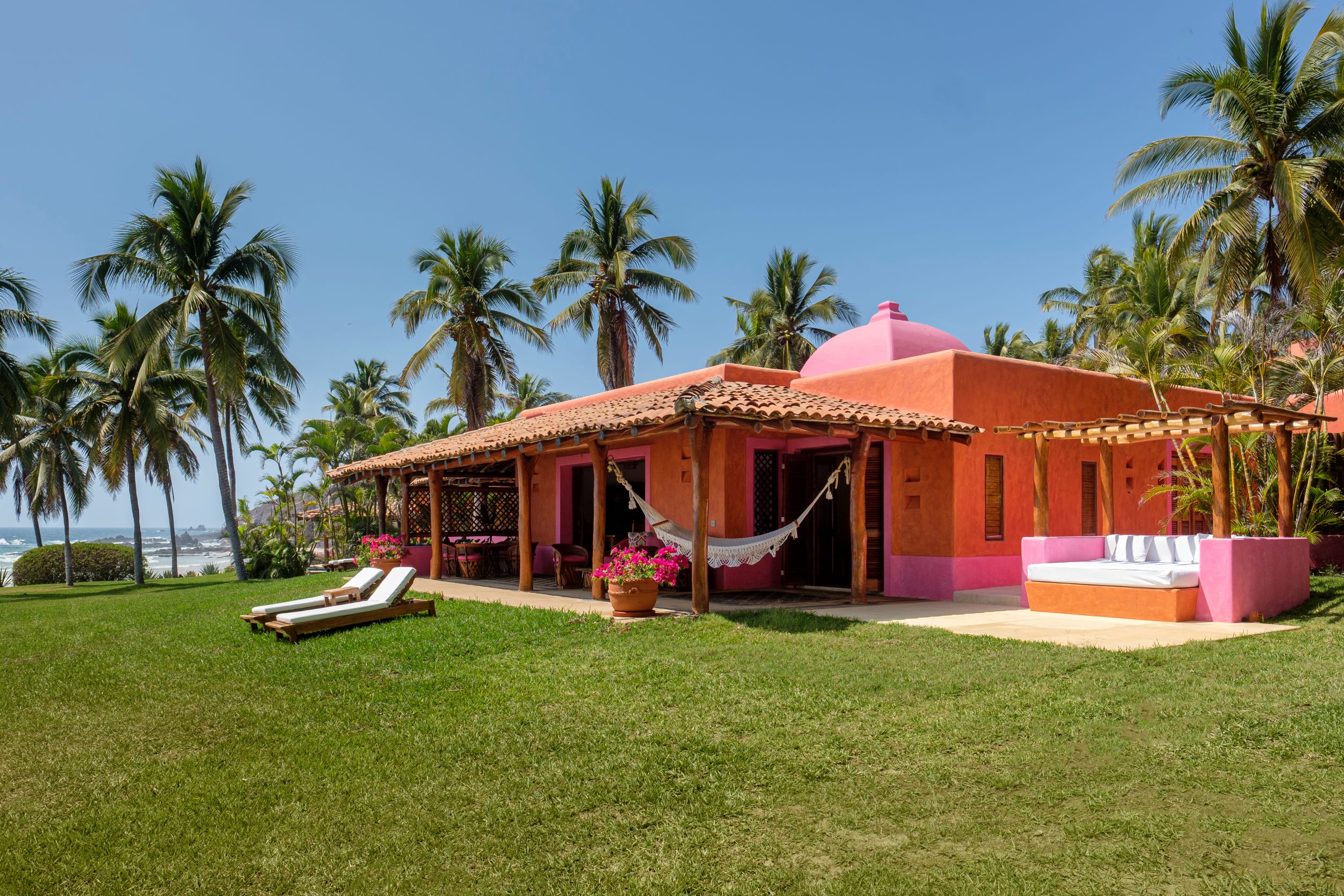 Casa Del Domo - Luxury oceanfront villa in Costalegre Jalisco