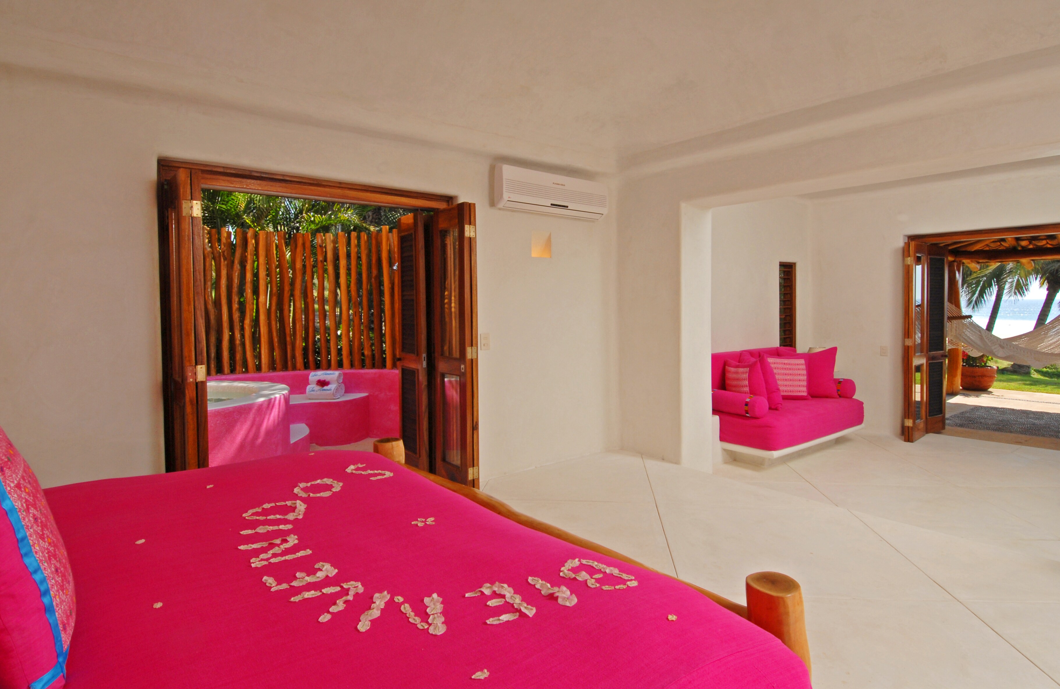 Ocean Front - Master Suite Domo Master - Luxury oceanfront Master Suite in Costalegre Jalisco