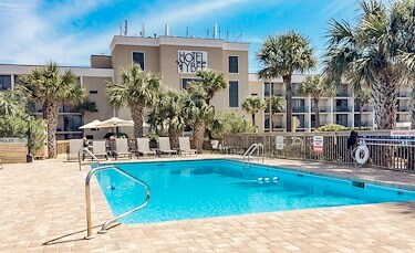Hotel Tybee Outdoor Pool