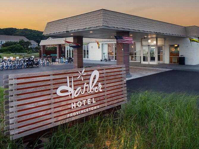 Harbor Hotel