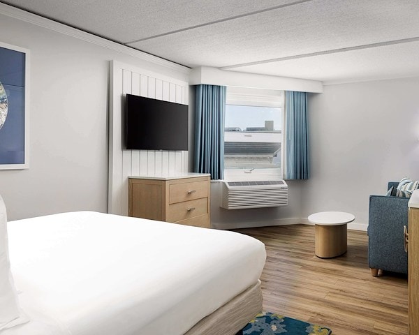 Standard Rooms with One King Bed at Ashworth Hotel, New Hampshire